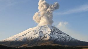 Ciclo de Conferencias sobre Volcanes, Tectónica y Geotermia en Arequipa